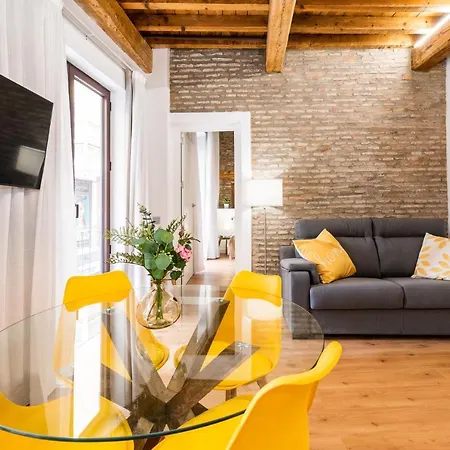 Wekey Homes Granada, Mesones Apartment *